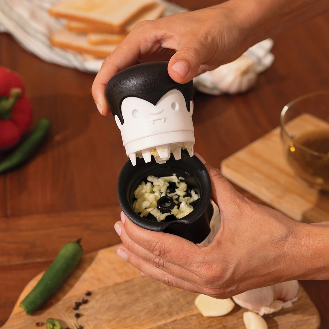 Garlic Crusher - OTOTO Design