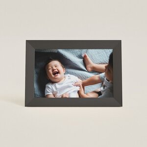 Aura Frames: Digital Picture Frame