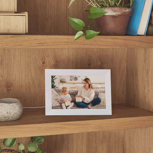 Aura Frames: Digital Picture Frame